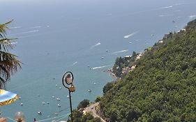 villa verde sul mare